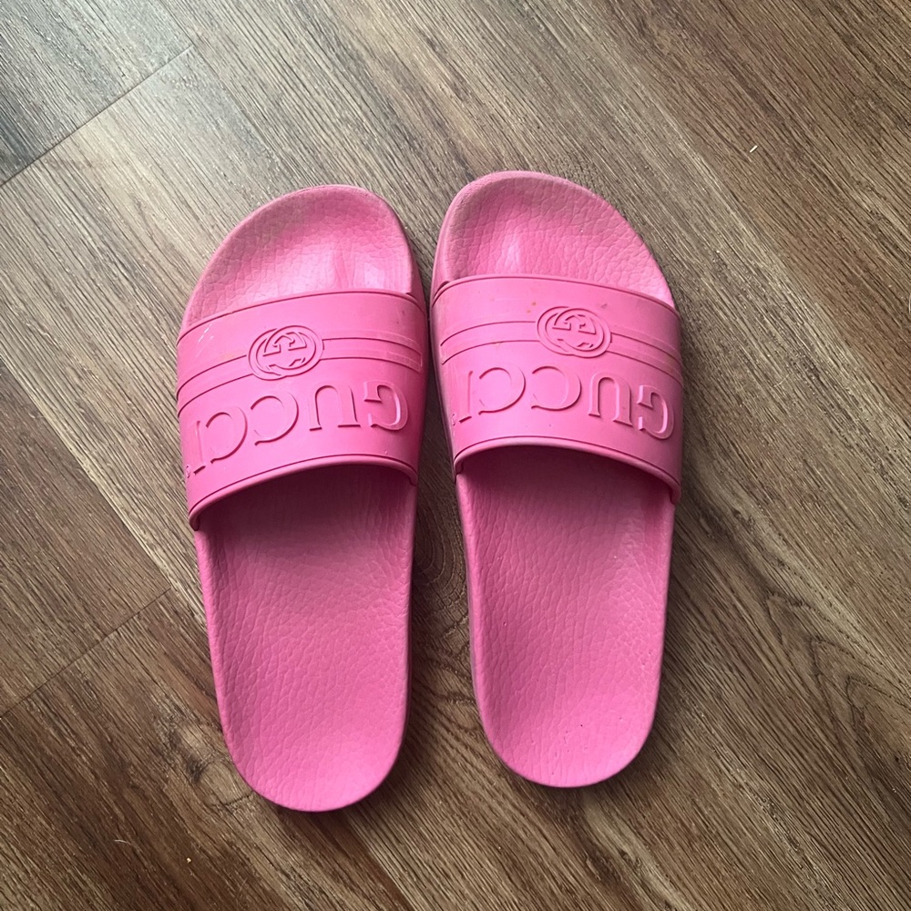 Size 37 Gucci womens slides